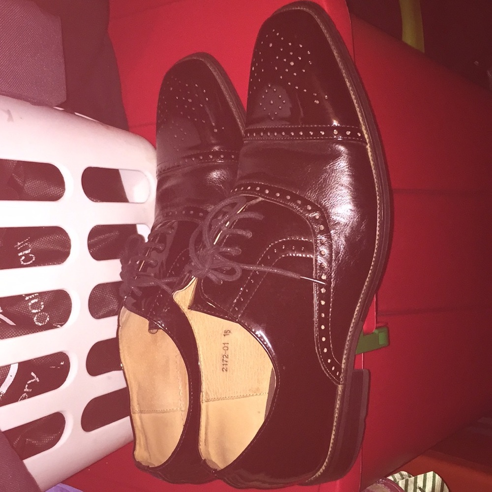 Dress shoes